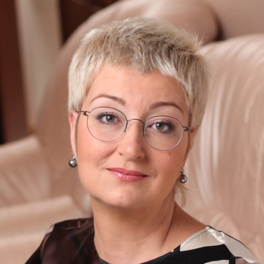 Устинова Татьяна Витальевна